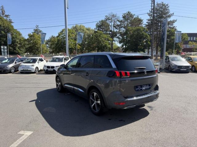Peugeot 5008 image 2