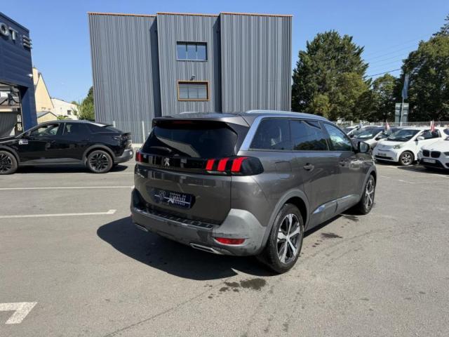 Peugeot 5008 image 4