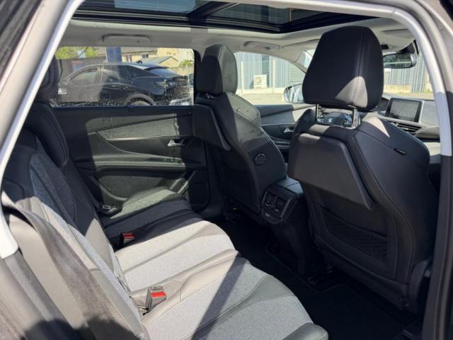 Peugeot 5008 image 8