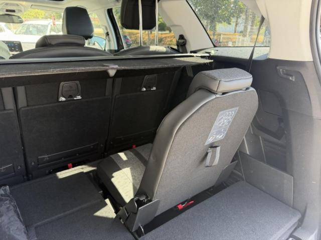 Peugeot 5008 image 3