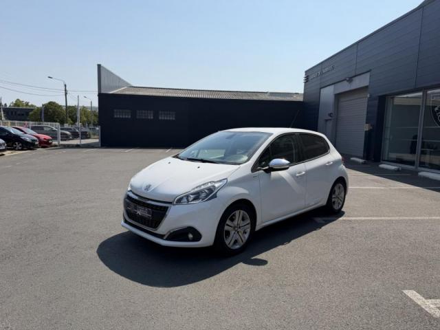 Peugeot 208 image 1