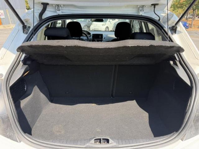 Peugeot 208 image 5