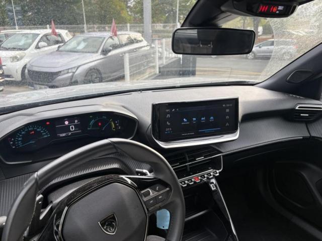 Peugeot 2008 image 7