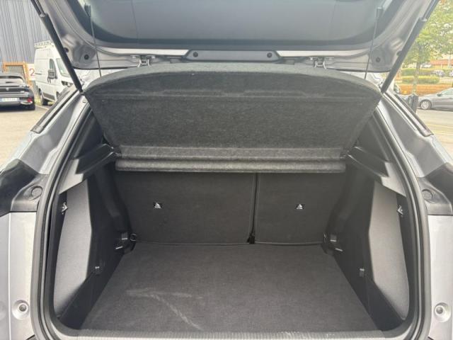 Peugeot 2008 image 2