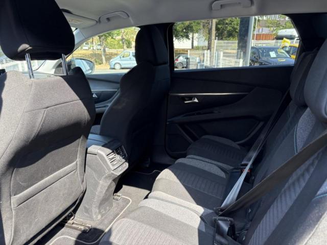 Peugeot 5008 image 3