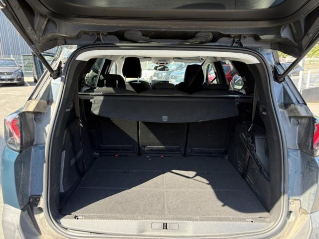 Peugeot 5008 image 2