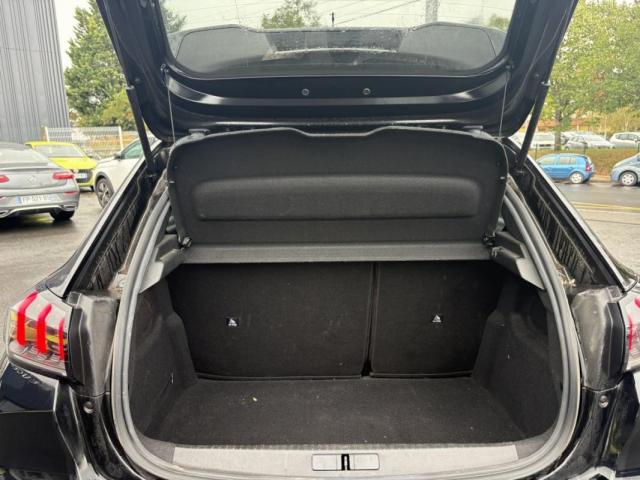 Peugeot 208 image 5