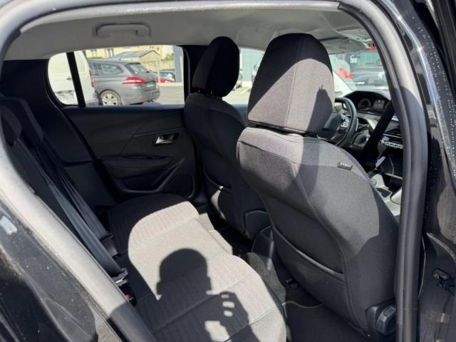 Peugeot 208 image 1