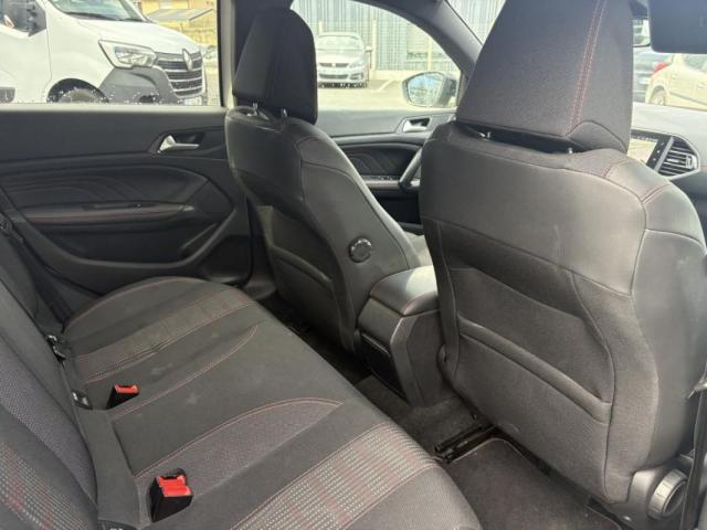 Peugeot 308 image 2