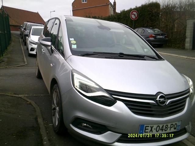 Opel Zafira Tourer image 3