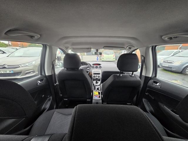 Peugeot 308 image 6