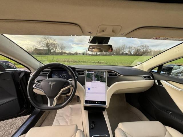 Tesla Model S image 4