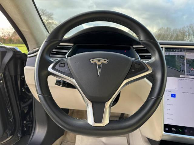 Tesla Model S image 3