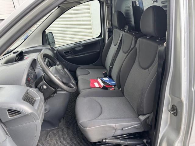 Citroen Jumpy image 9