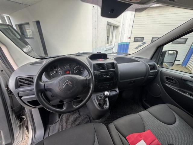 Citroen Jumpy image 6
