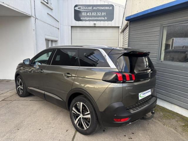 Peugeot 5008 image 1
