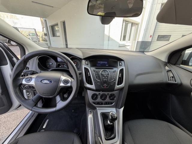 Ford Focus image 8