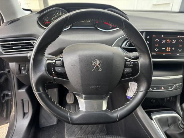 Peugeot 308 image 1