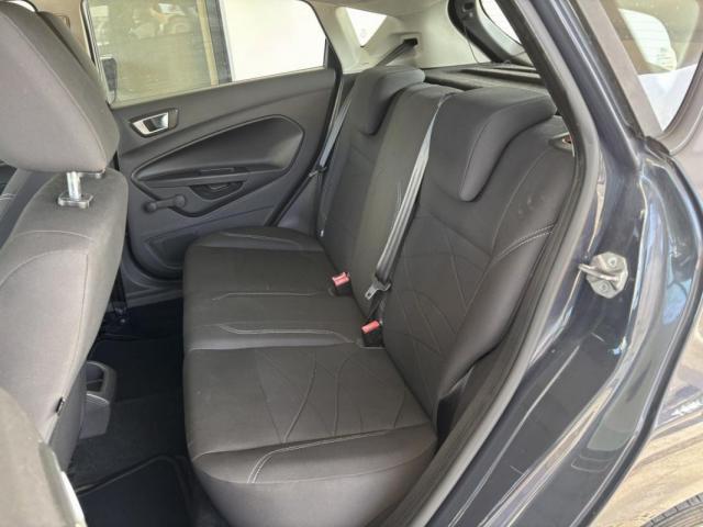 Ford Fiesta image 7