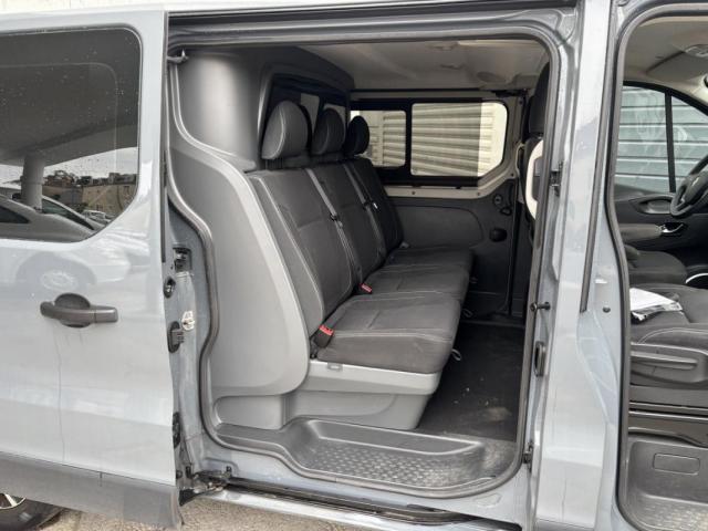Renault Trafic image 9