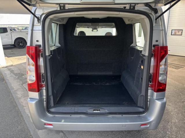 Peugeot Expert image 8
