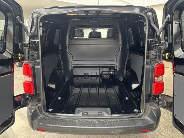 Citroen Jumpy image 8