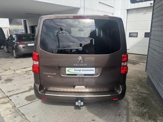 Peugeot Traveller image 1