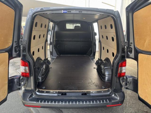 Volkswagen Transporter image 5