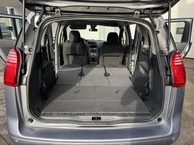Peugeot 5008 image 8