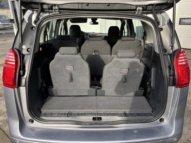 Peugeot 5008 image 3