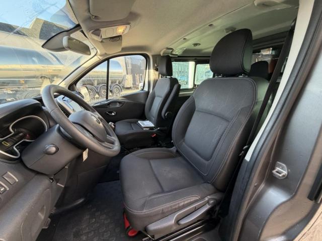 Renault Trafic image 2