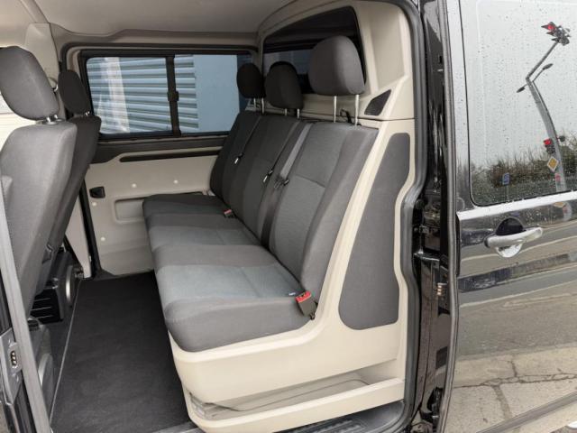Volkswagen Transporter image 8