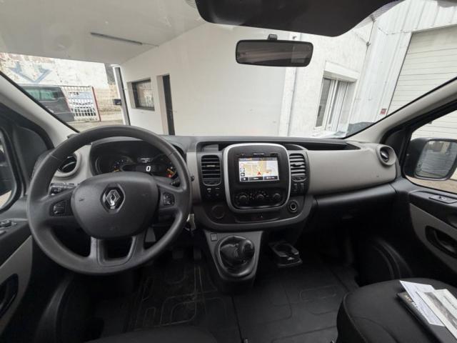 Renault Trafic image 1