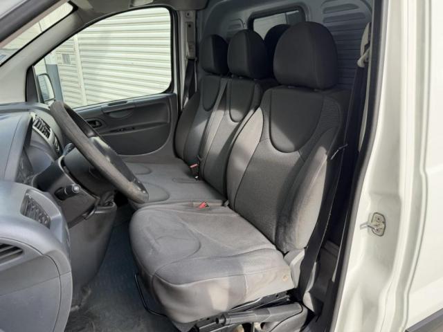 Peugeot Expert image 2