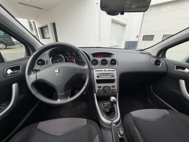 Peugeot 308 image 2