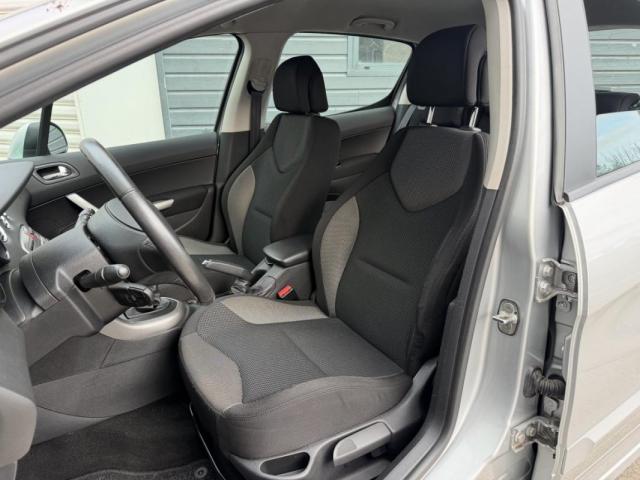 Peugeot 308 image 9