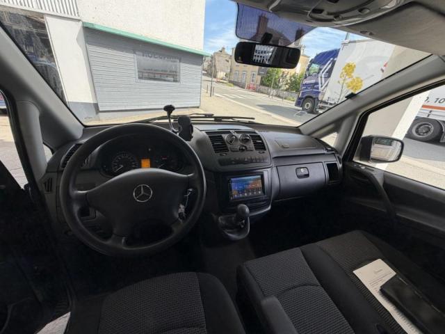 Mercedes Benz Vito image 2