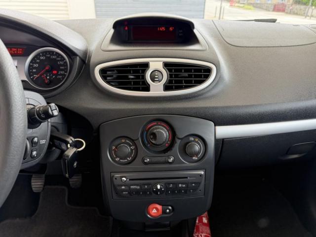 Renault Clio image 2