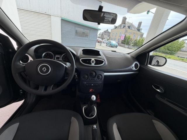 Renault Clio image 9