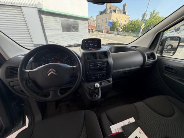 Citroen Jumpy image 8