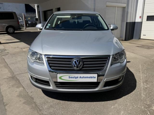 Volkswagen Passat image 3