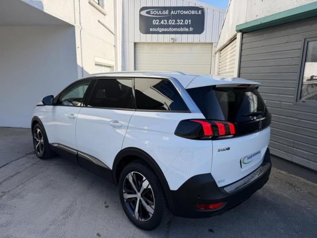 Peugeot 5008 image 3