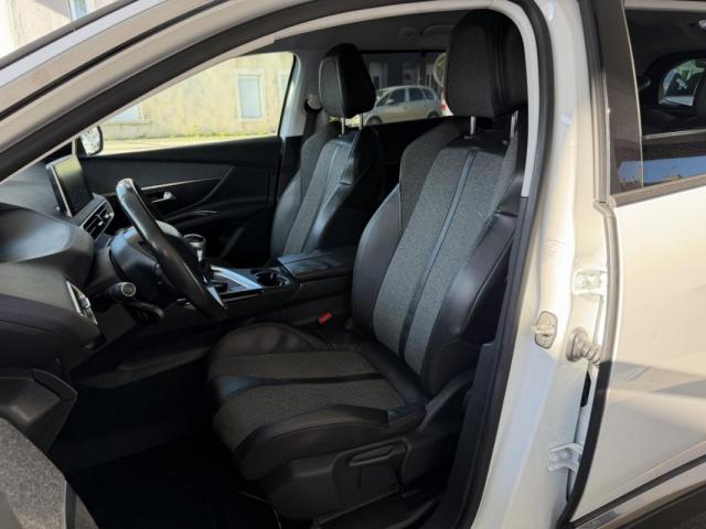 Peugeot 5008 image 2