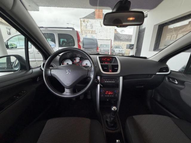 Peugeot 207 image 3