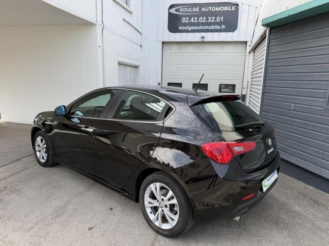 Alfa Romeo Giulietta image 6