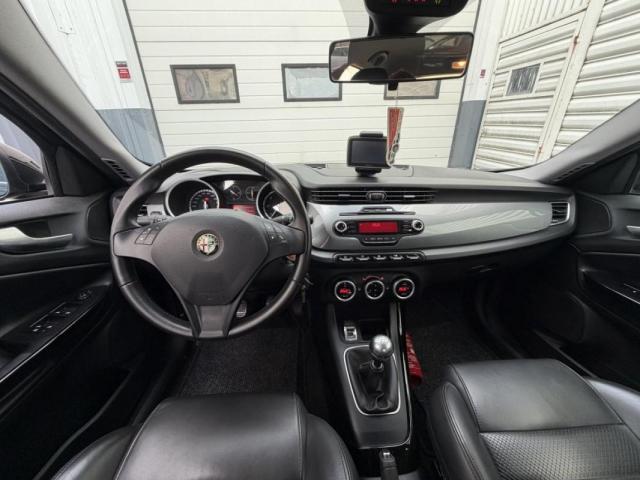 Alfa Romeo Giulietta image 3