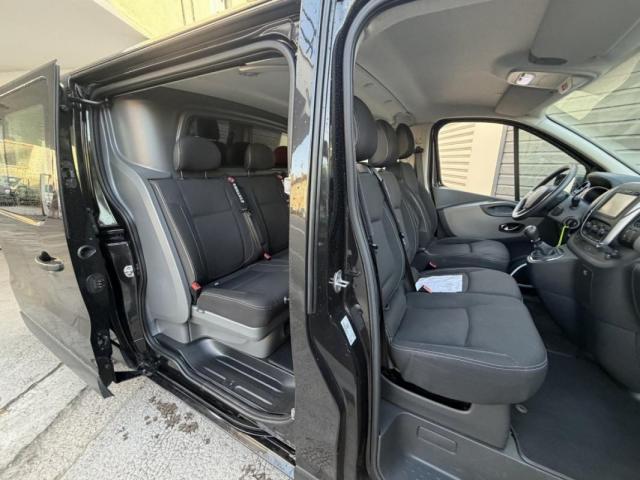 Renault Trafic image 9
