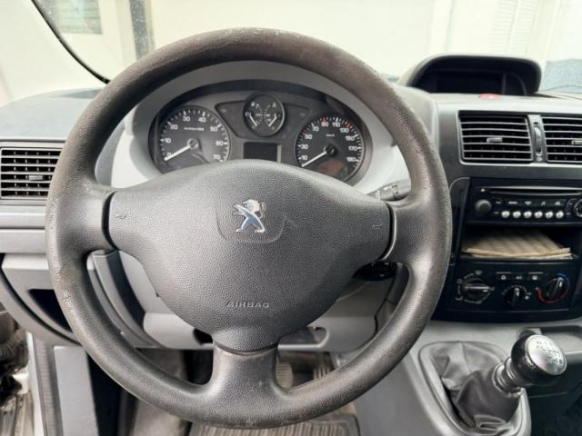 Peugeot Expert image 8