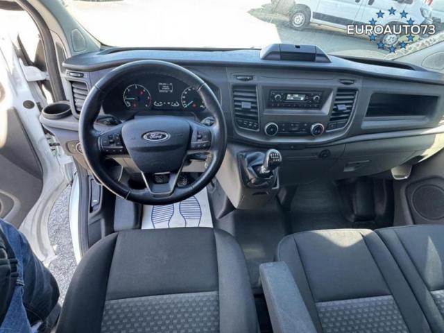 Ford Transit Custom image 3