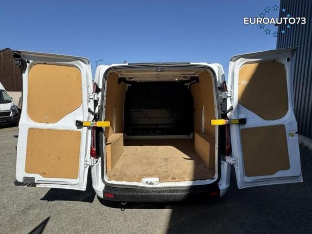 Ford Transit Custom image 2